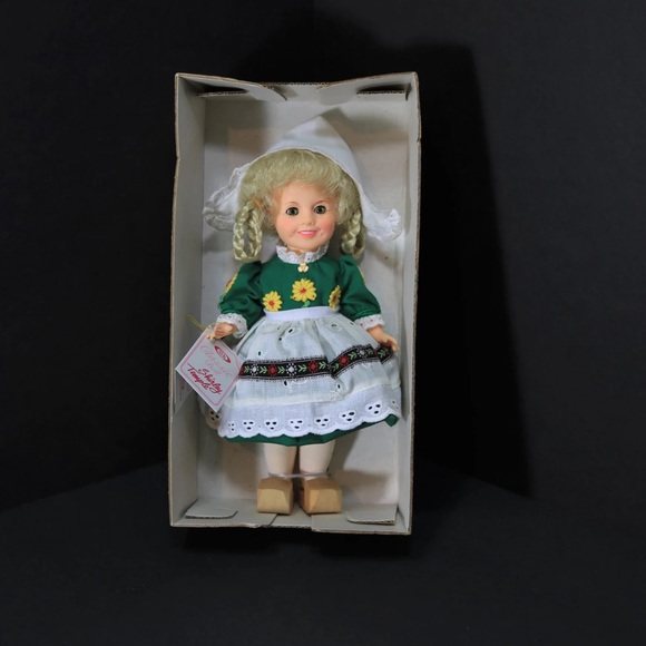 Shirley Temple Doll - Ideal - Picture 2 of 5